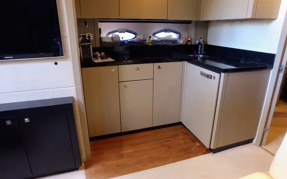 slider 16 Sunseeker Portofino 48