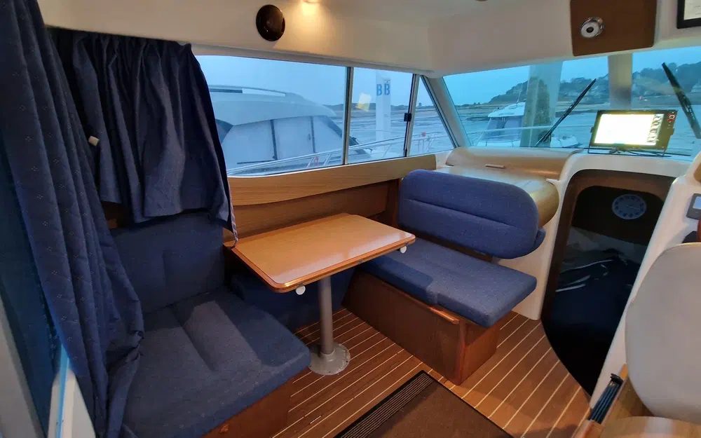 slider 11 Jeanneau Merry Fisher 805