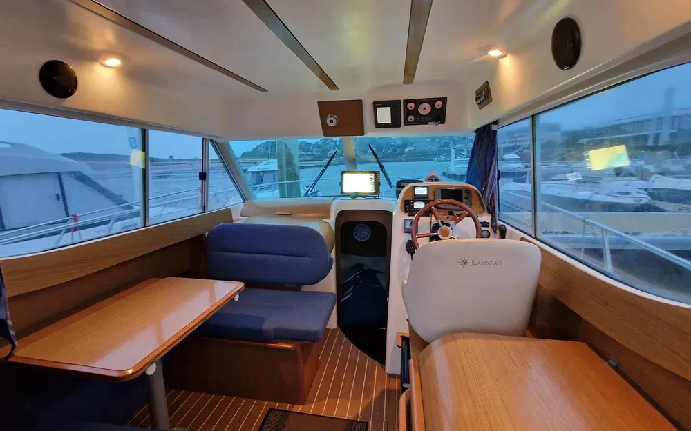 slider 12 Jeanneau Merry Fisher 805