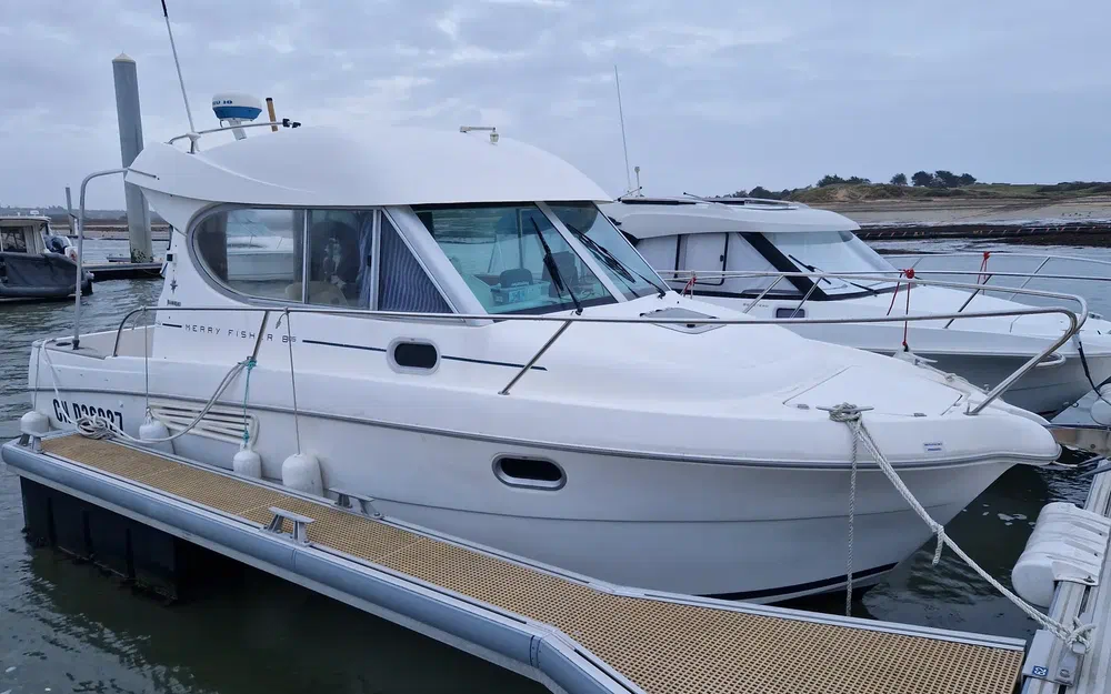 slider 0 Jeanneau Merry Fisher 805