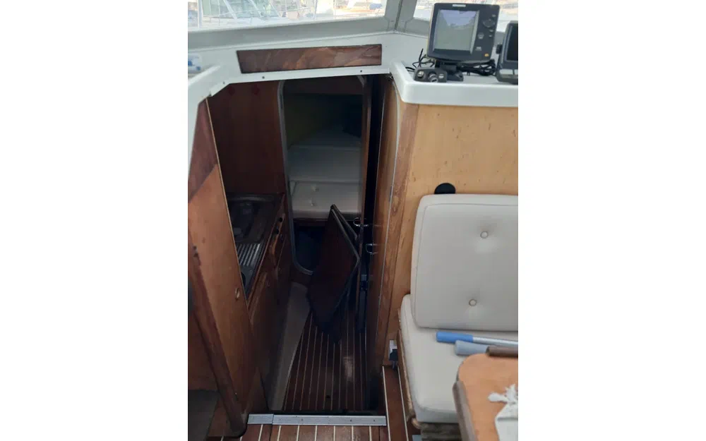 slider 9 Beneteau Antares 800