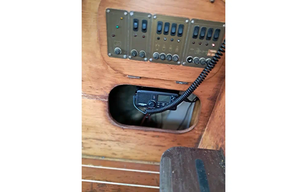 slider 16 Beneteau Antares 800