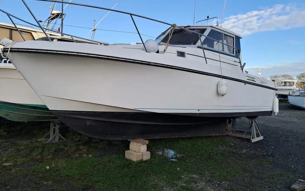 slider 0 Beneteau Antares 800