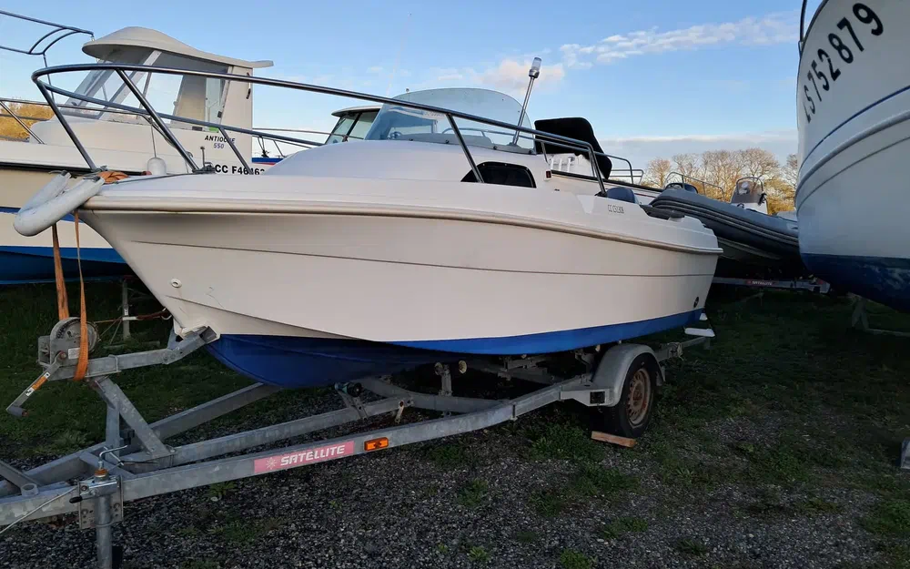 slider 0 Jeanneau Merry Fisher 480