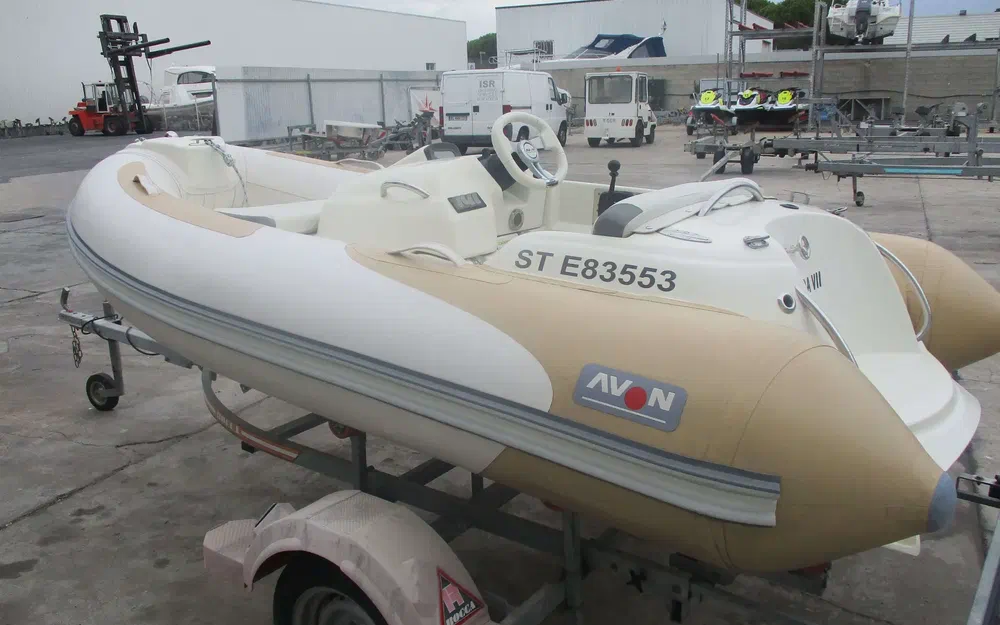 slider 0 Avon Seasport 330