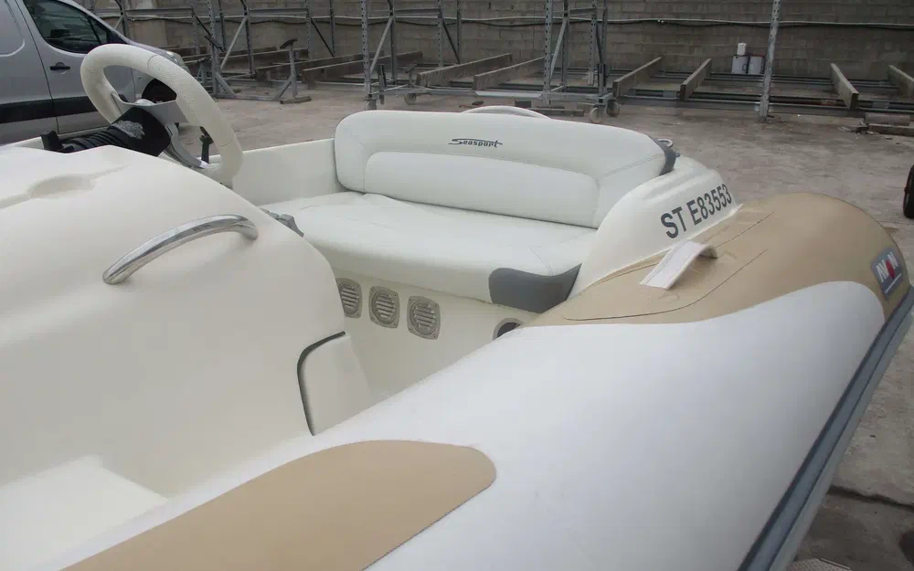 slider 3 Avon Seasport 330