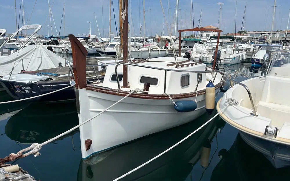 slider 1 Menorquin 31 Cabine