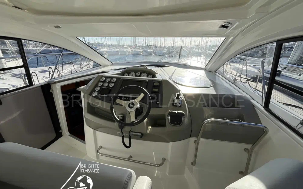 slider 3 Beneteau Gran Turismo 38