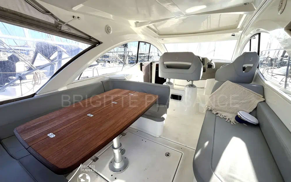 slider 5 Beneteau Gran Turismo 38