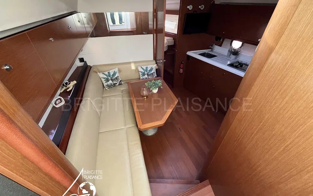 slider 7 Beneteau Gran Turismo 38