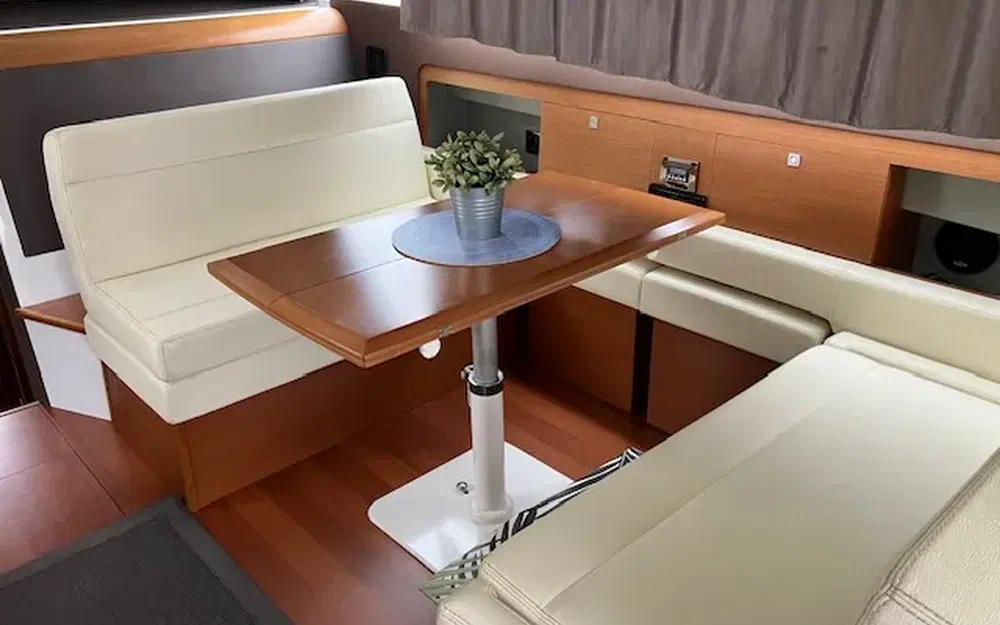 slider 3 Jeanneau NC 11