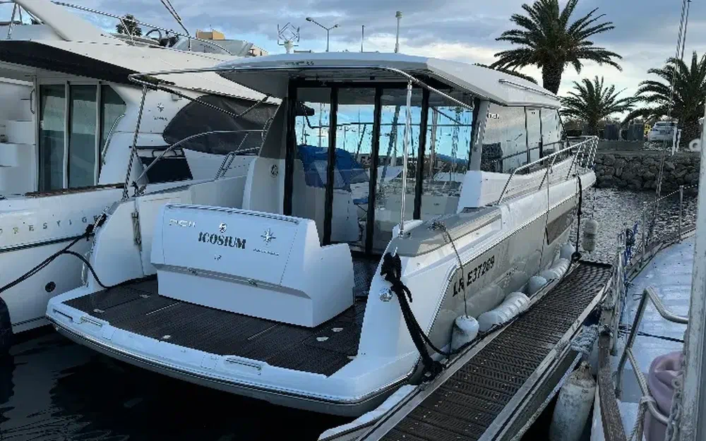 slider 1 Jeanneau NC 11