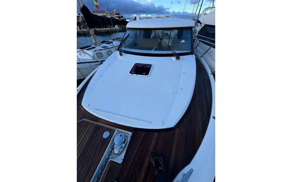 slider 4 Jeanneau NC 11