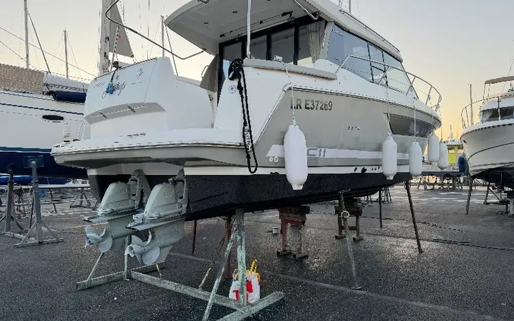 slider 5 Jeanneau NC 11