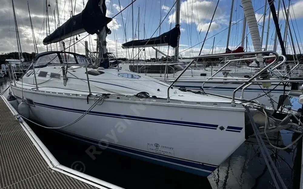 slider 1 Jeanneau Sun Odyssey 34