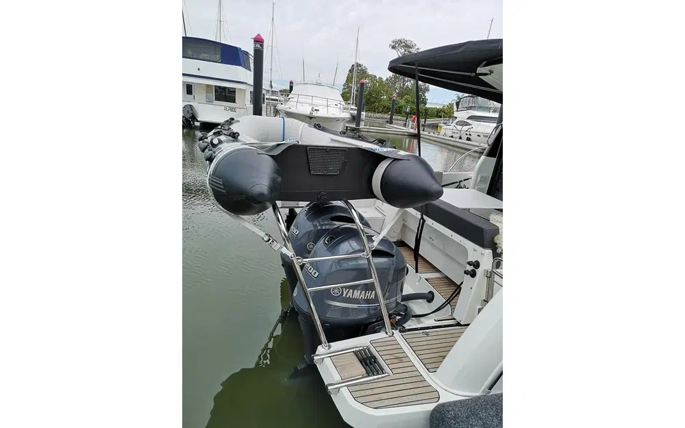 slider 9 Jeanneau Merry Fisher 895