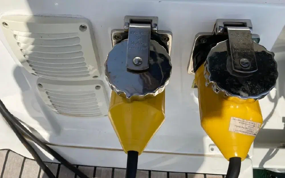 slider 11 Jeanneau Merry Fisher 895