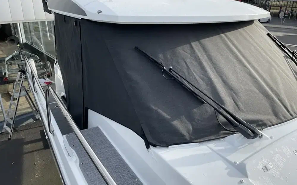 slider 13 Jeanneau Merry Fisher 895