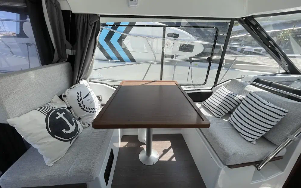 slider 5 Jeanneau Merry Fisher 895