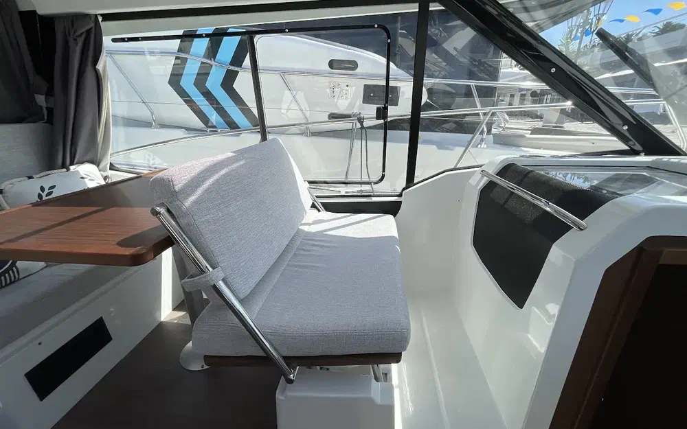 slider 6 Jeanneau Merry Fisher 895