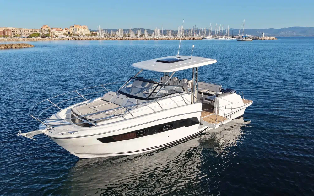 slider 0 Jeanneau Cap Camarat 10.5 WA Cap Camarat 10.5 Wa Serie 2