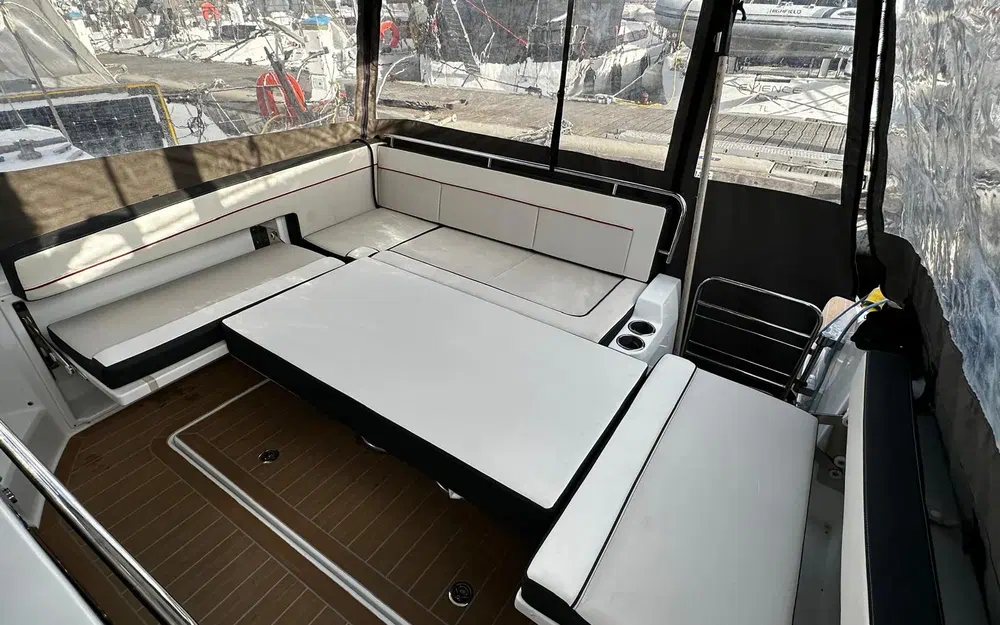 slider 14 Jeanneau Cap Camarat 10.5 WA