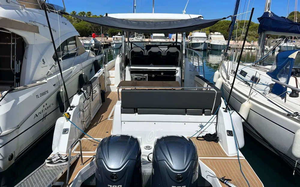 slider 5 Jeanneau Cap Camarat 10.5 WA Cap Camarat 10.5 Wa Serie 2