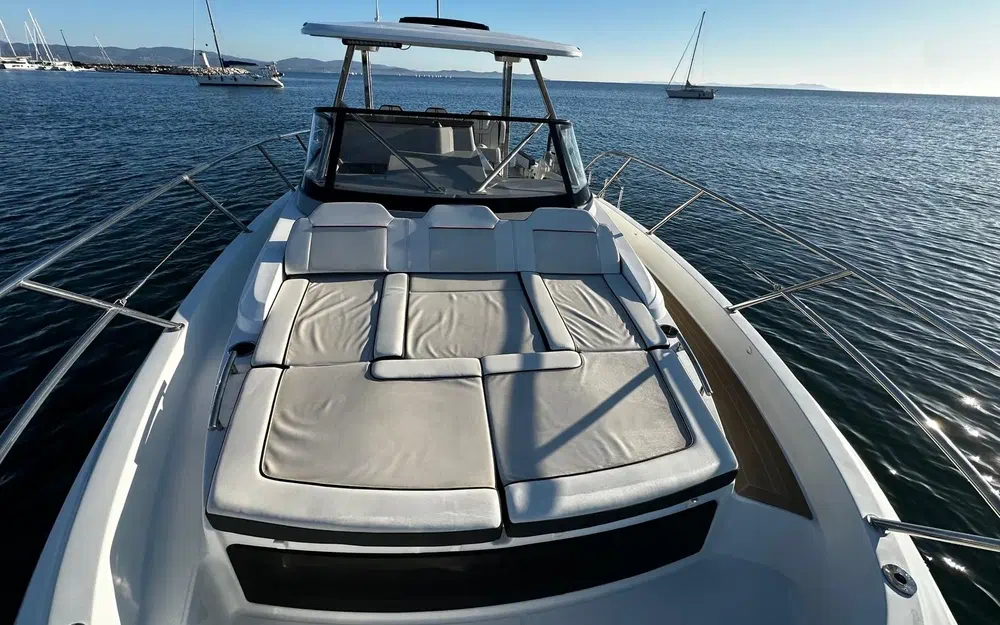 slider 6 Jeanneau Cap Camarat 10.5 WA Cap Camarat 10.5 Wa Serie 2