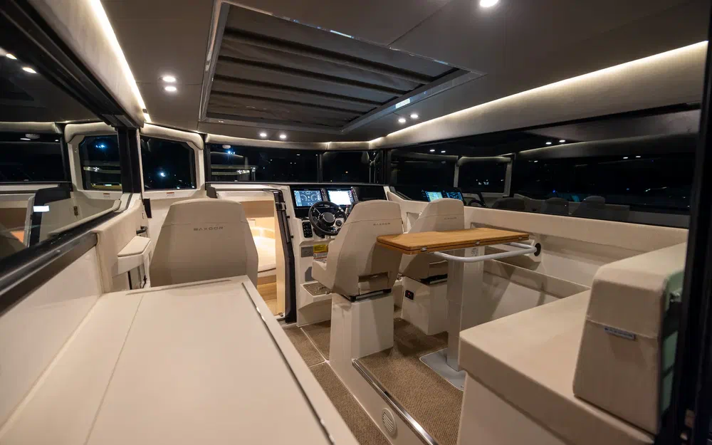 slider 11 Saxdor 320 GTC