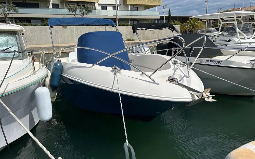 slider 1 Quicksilver 635 Commander