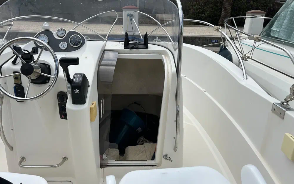 slider 2 Quicksilver 635 Commander