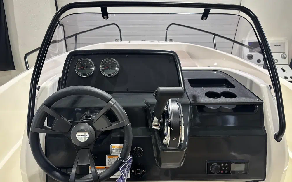 slider 9 Quicksilver Activ 555 Open