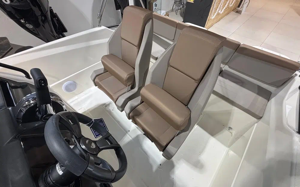 slider 6 Quicksilver Activ 555 Open