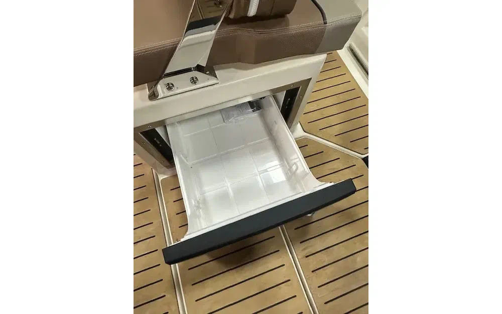 slider 13 Quicksilver Activ 755 Cruiser