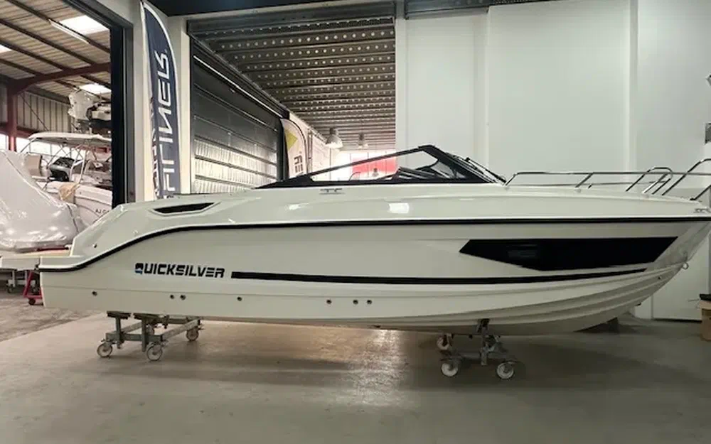 slider 0 Quicksilver Activ 755 Cruiser