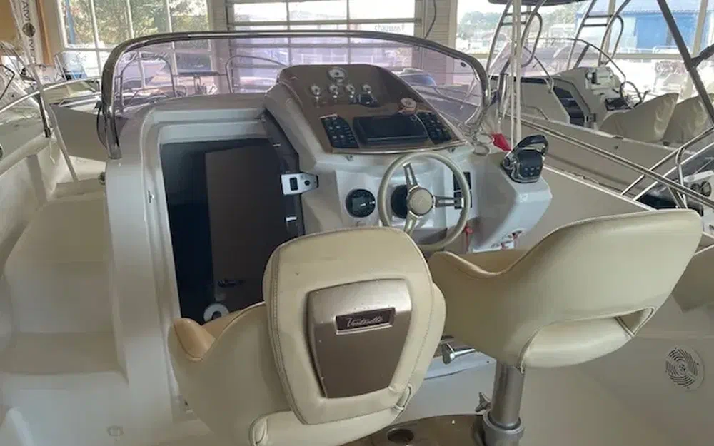 slider 10 Sessa Marine Key Largo 27 Inboard