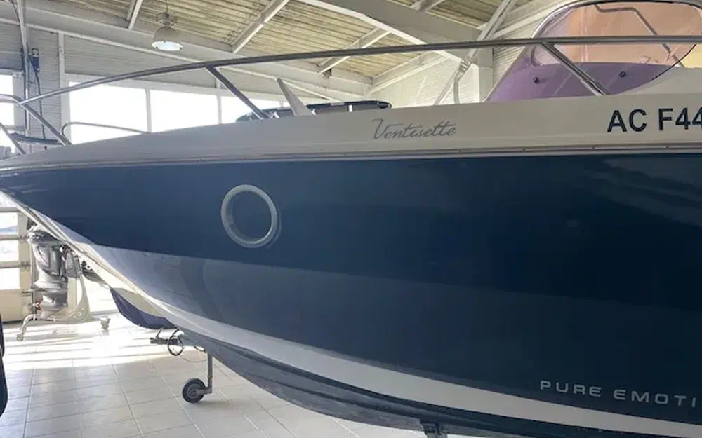 slider 14 Sessa Marine Key Largo 27 Inboard