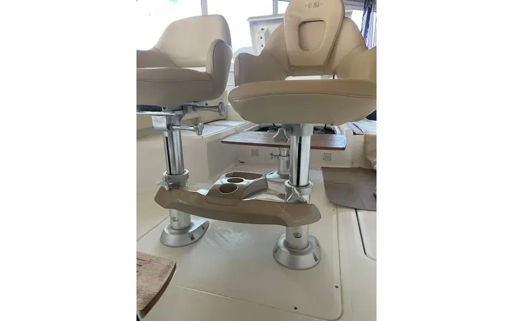 slider 1 Sessa Marine Key Largo 27 Inboard