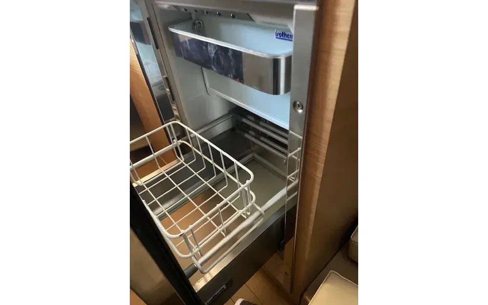 slider 3 Sessa Marine Key Largo 27 Inboard