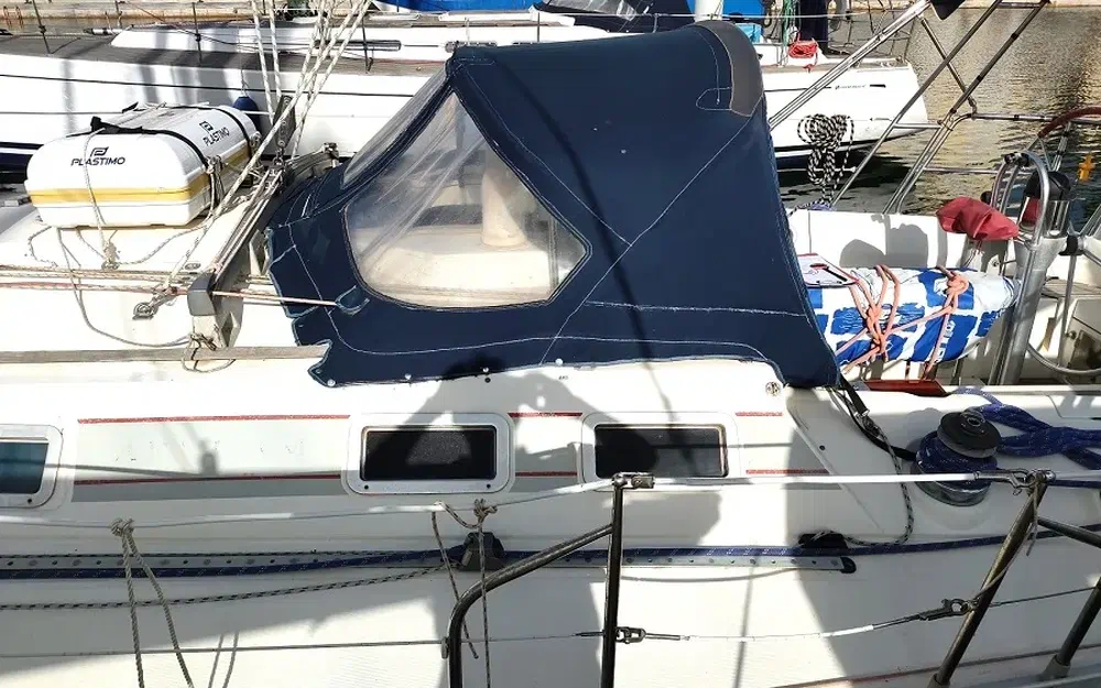 slider 11 Beneteau Oceanis 390