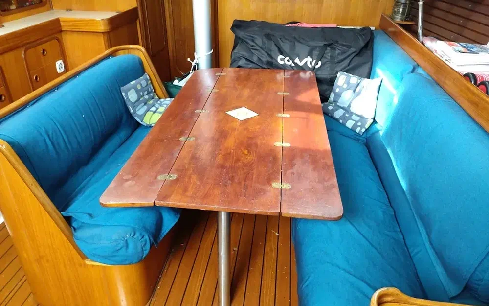 slider 33 Beneteau Oceanis 390