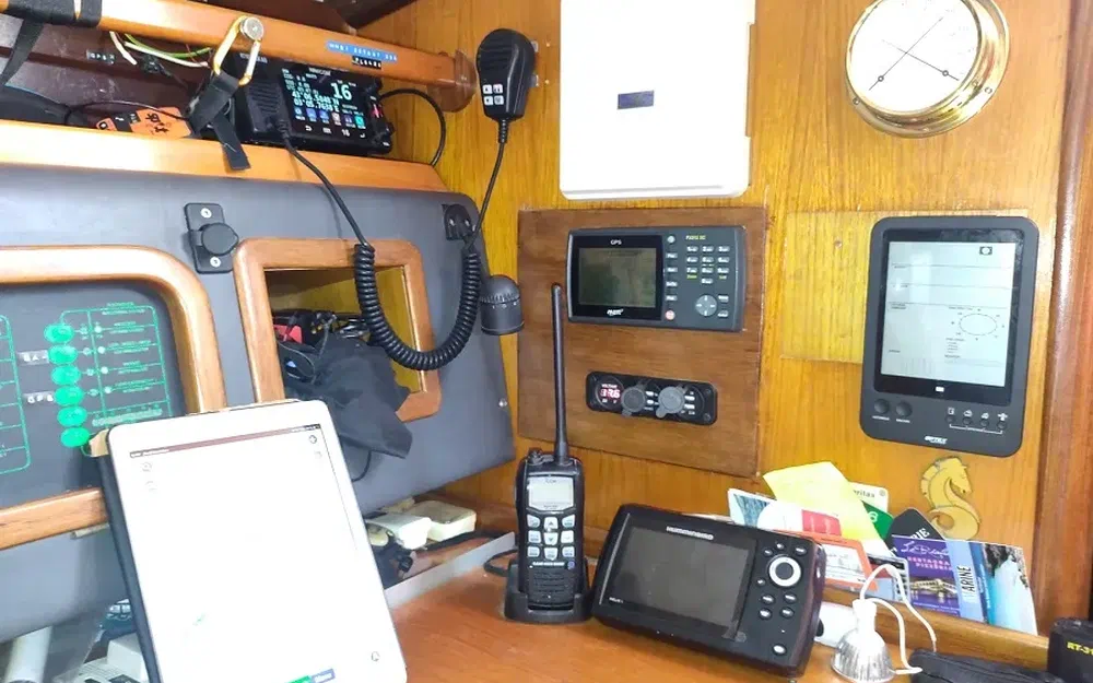 slider 45 Beneteau Oceanis 390