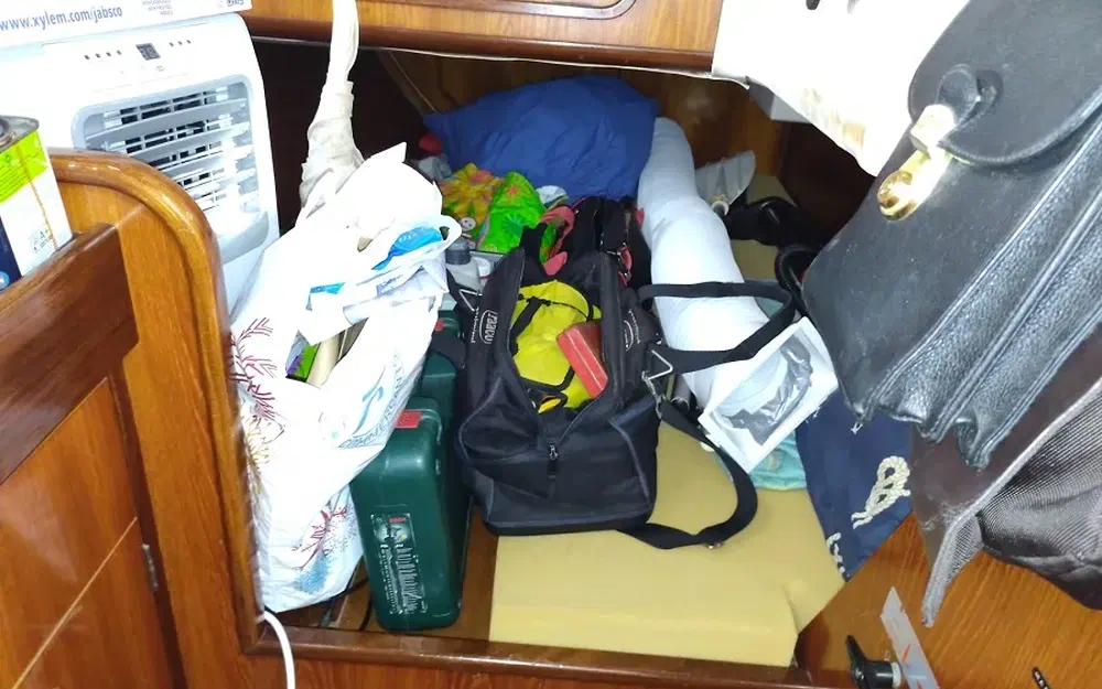 slider 49 Beneteau Oceanis 390