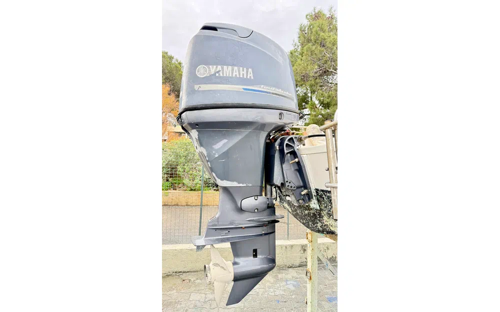 slider 1 Moteur Yamaha 100cv 4T EFI 2012 - 270h