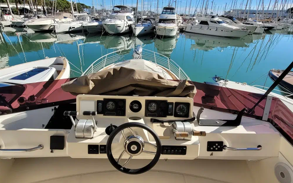 slider 10 Guy Couach 1401