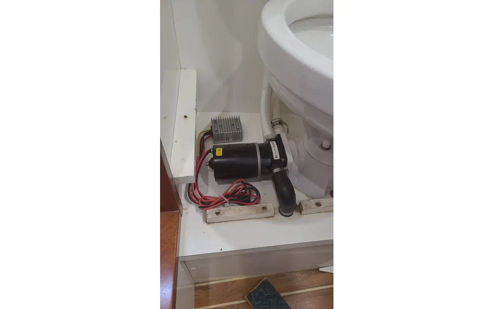 slider 33 Guy Couach 1401