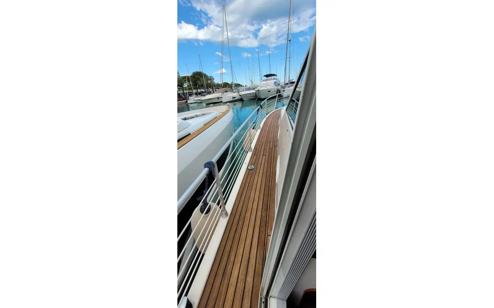 slider 42 Guy Couach 1401