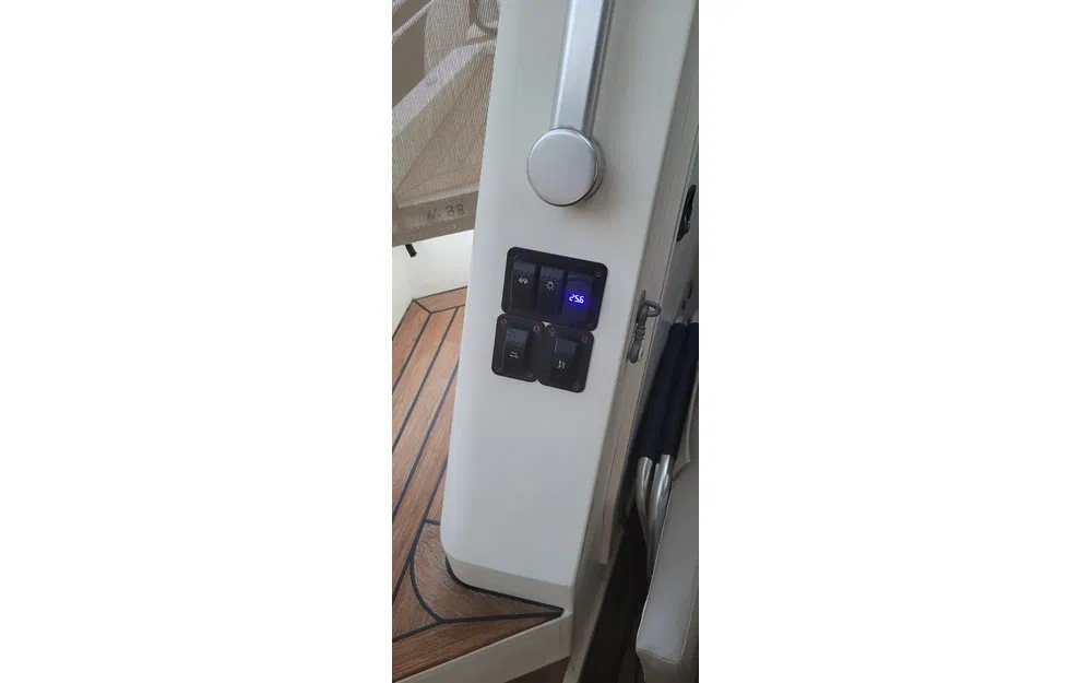 slider 43 Guy Couach 1401