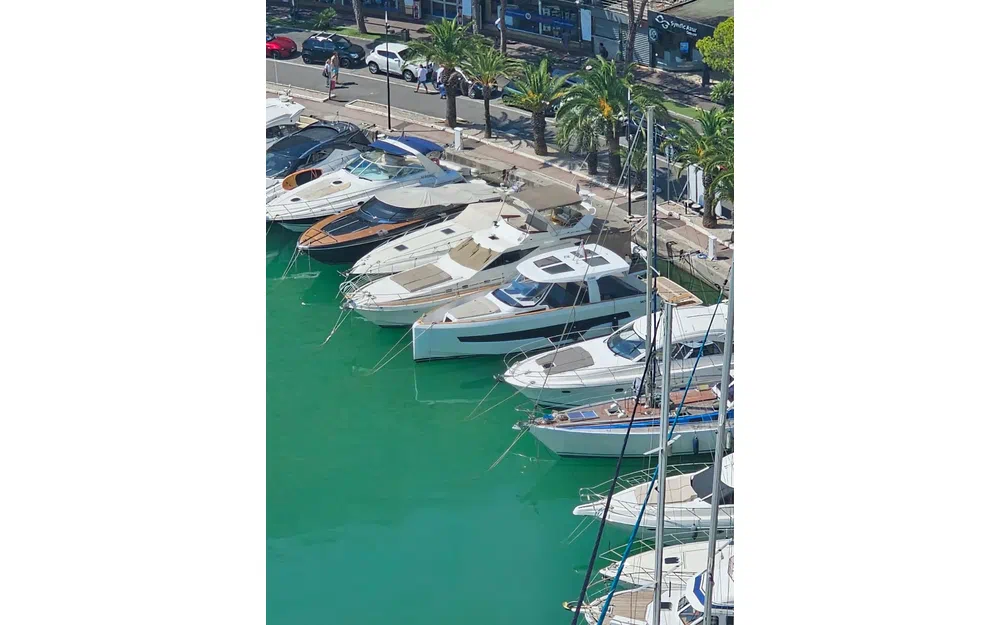 slider 46 Guy Couach 1401