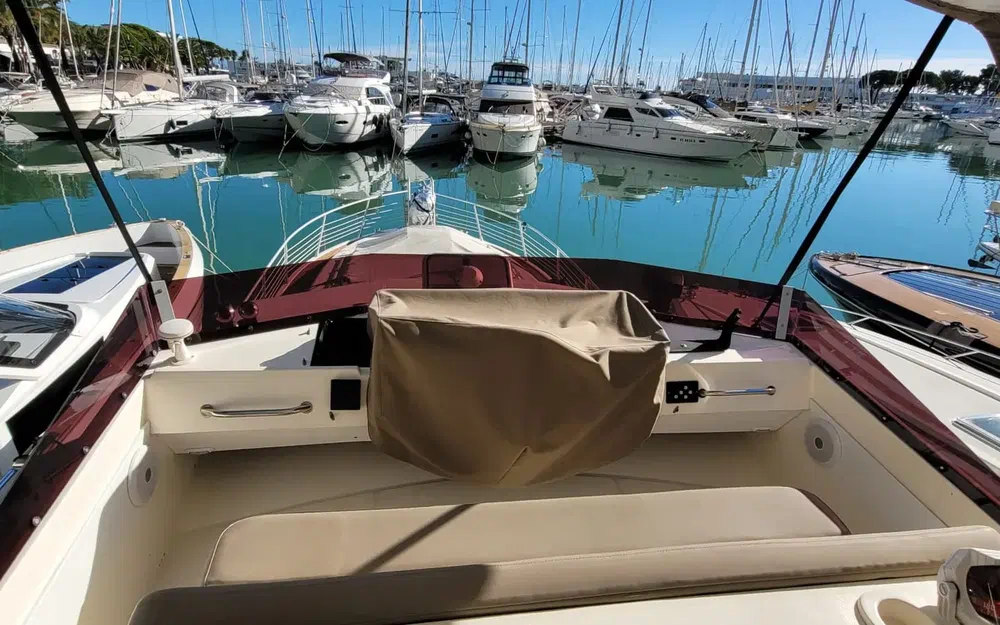 slider 8 Guy Couach 1401